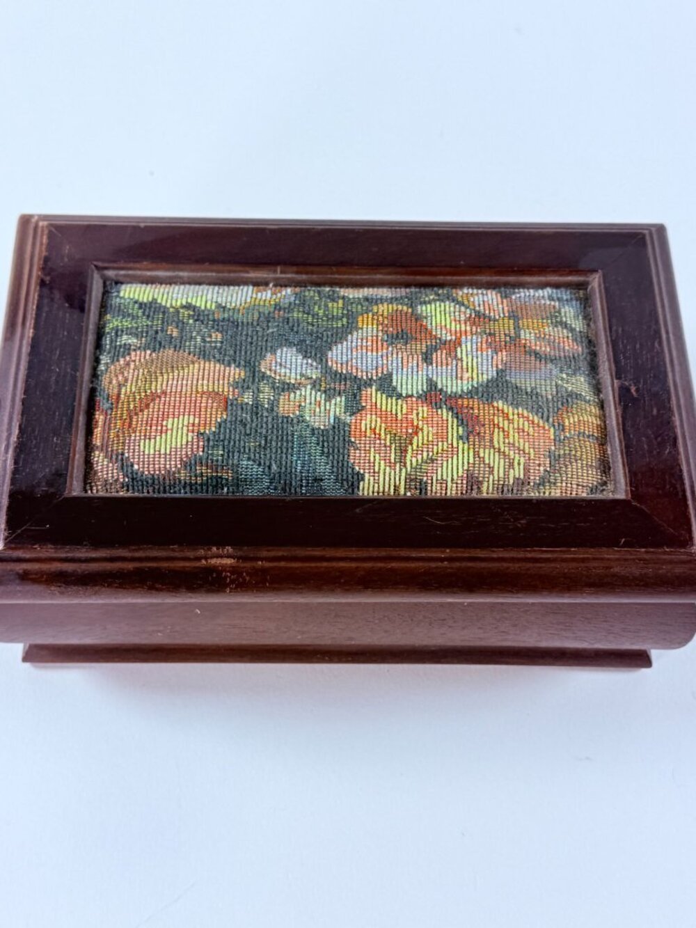 Vintage Wooden Jewelry Box W/Floral Needlepoint Lid Mirror Interior Tray Missing